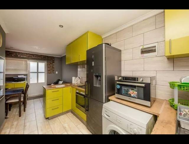 3 BEDROOM HOUSE FOR SALE IN WEST BEACH